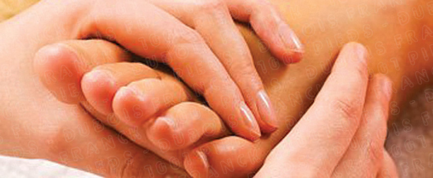 Les biens-faits du massage métamorphique prodigués par Franck Dubois,  praticien de la clinique 1001pieds™ à val-morin